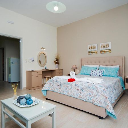 Sunset Apartments Archangelos  Pokoj fotografie